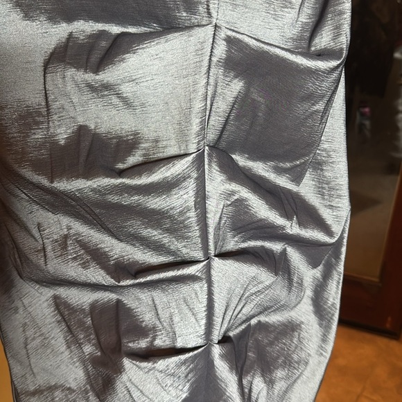 BETSY & ADAM Silver Gray Cocktail One Shoulder Zipper Detail Dress Size 14 - Picture 4 of 8